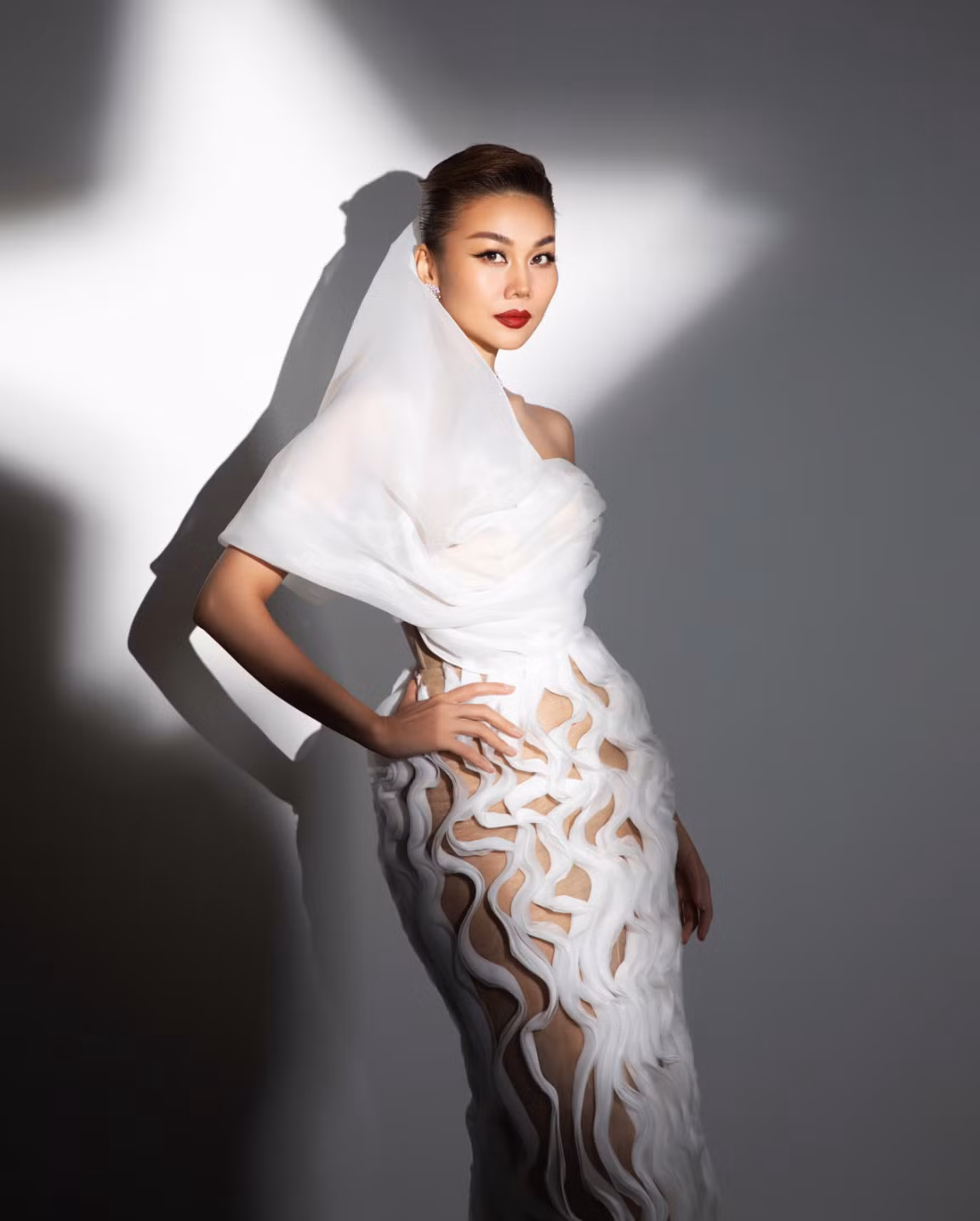 Qua những đoạn tin nhắn trên nhiều người cho rằng Thanh Hằng chính là nguyên nhân trong việc Hoàng Thùy không được làm giám khảo Miss Univere Vietnam 2024. Ảnh: FBNV