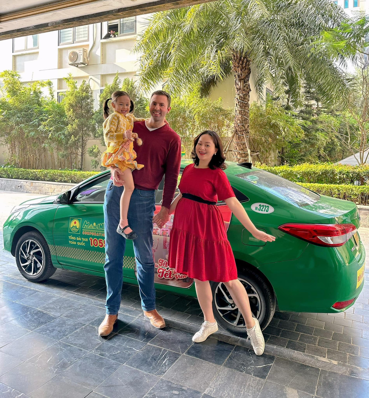 Sau 16 năm, hiện tại bước vào độ tuổi 41 nhưng Lan Phương không chỉ ngày càng khẳng định vị trí của mình trong làng giải trí mà nhan sắc cũng được đánh giá ngày càng thăng hạng.