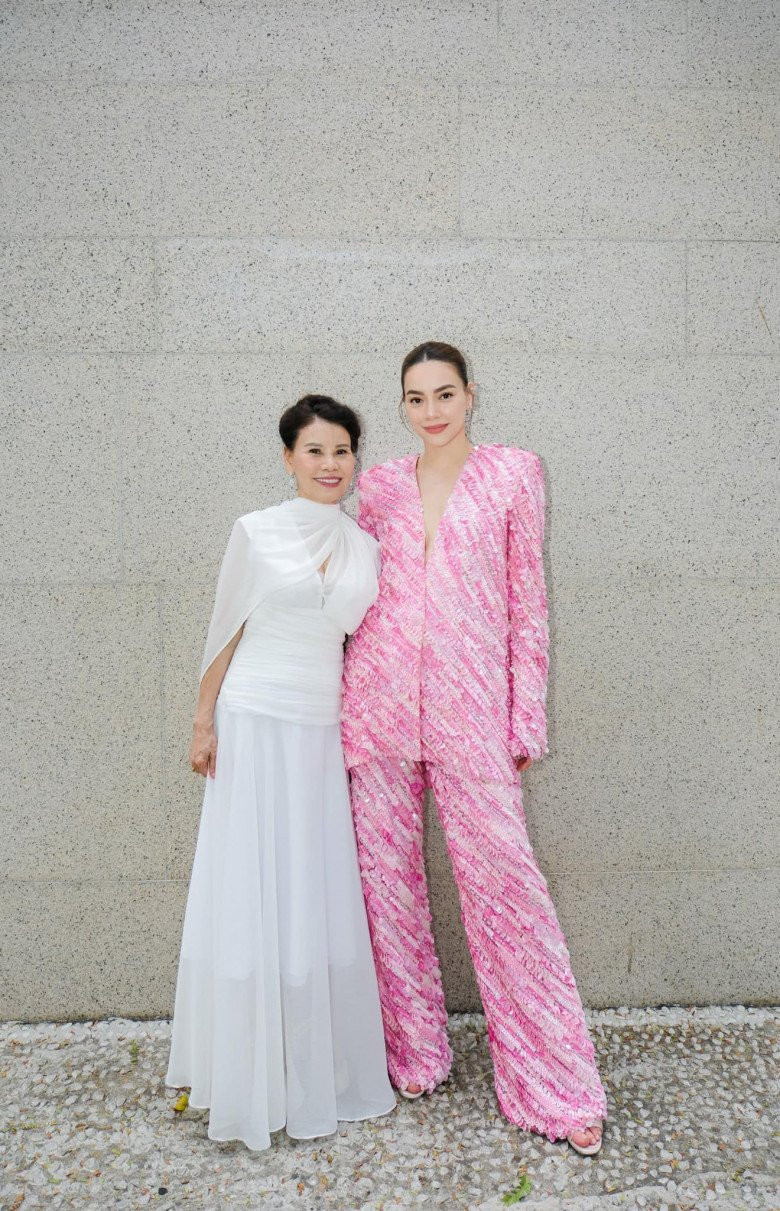 4 cap me con noi tieng Vbiz boi phong cach thoi trang sanh dieu