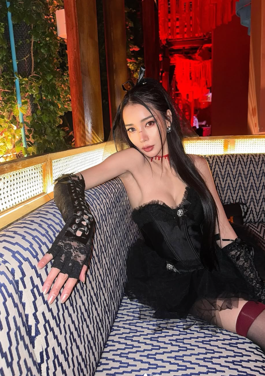 Hot girl xinh đẹp này có đam mê mãnh liệt với việc tập gym.