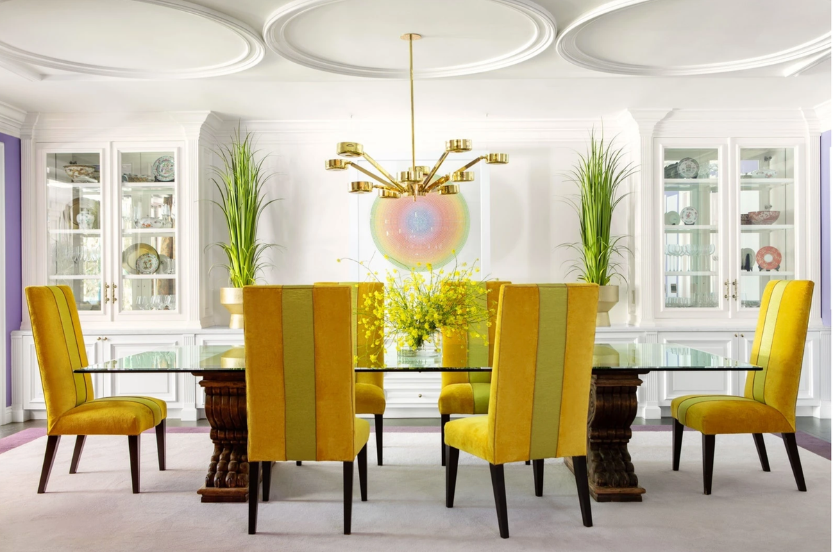 Khu nhà còn có nhiều không gian trưng bày ván lướt sóng Chanel cùng nhiều cây đàn guitar, trong đó có một chiếc do huyền thoại Karl Lagerfeld tặng.