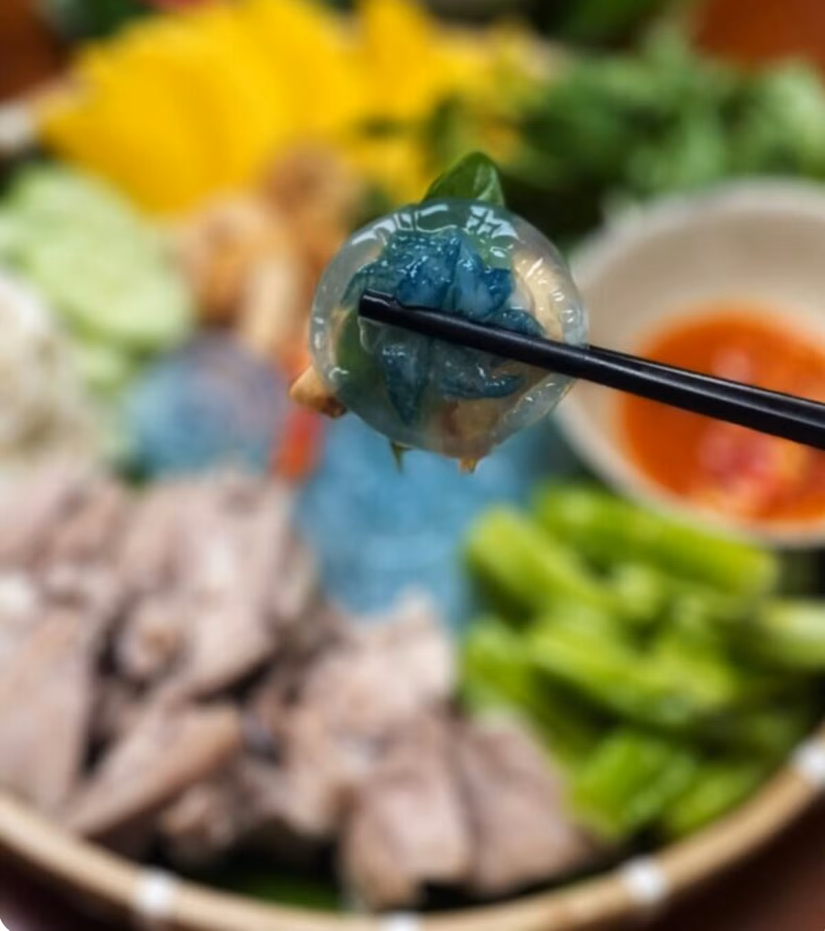 Con nuốc Huế được chia thành phần tai và chân, có hương vị thơm ngon, không gây ngứa và cũng không có mùi tanh.