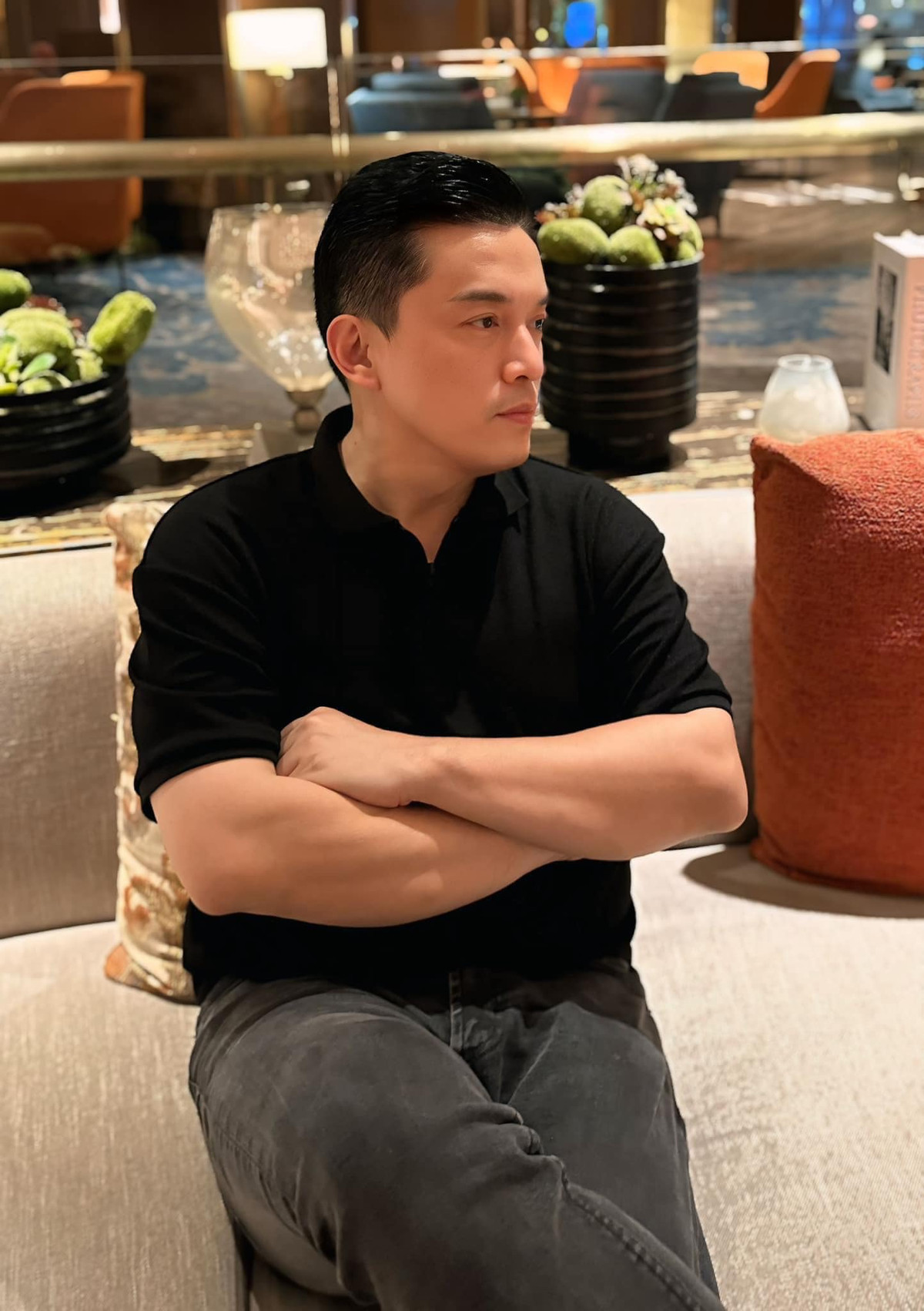 Ca sĩ Lam Trường cho biết đang theo chế độ giảm cân, phải kiêng các món ngon. Ảnh: FB Lam Trường