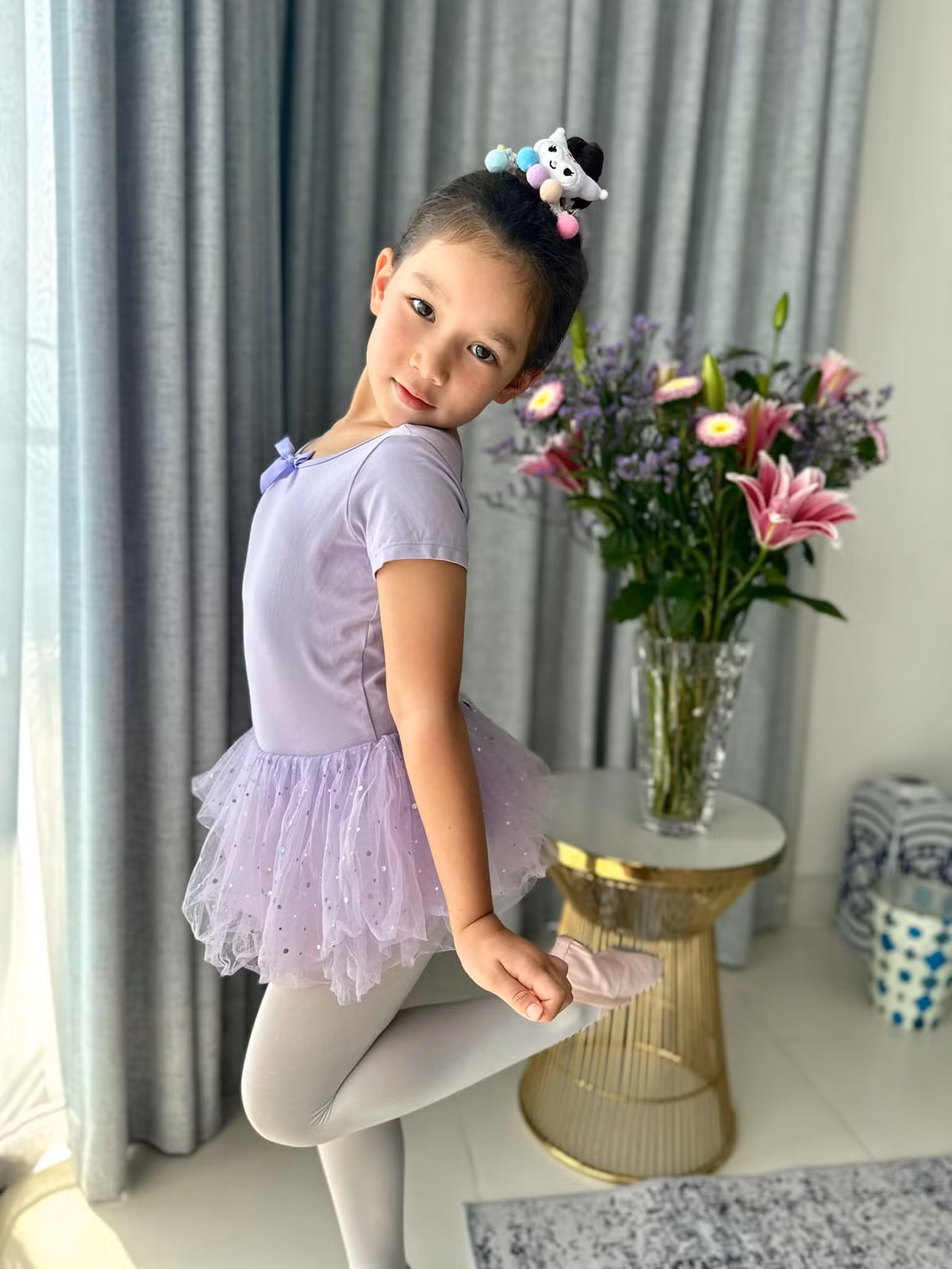 Mỗi lần Hà Anh chia sẻ hình ảnh con gái lai Tây khán giả đều trầm trồ trước vẻ ngoài "lớn bổng" của bé.