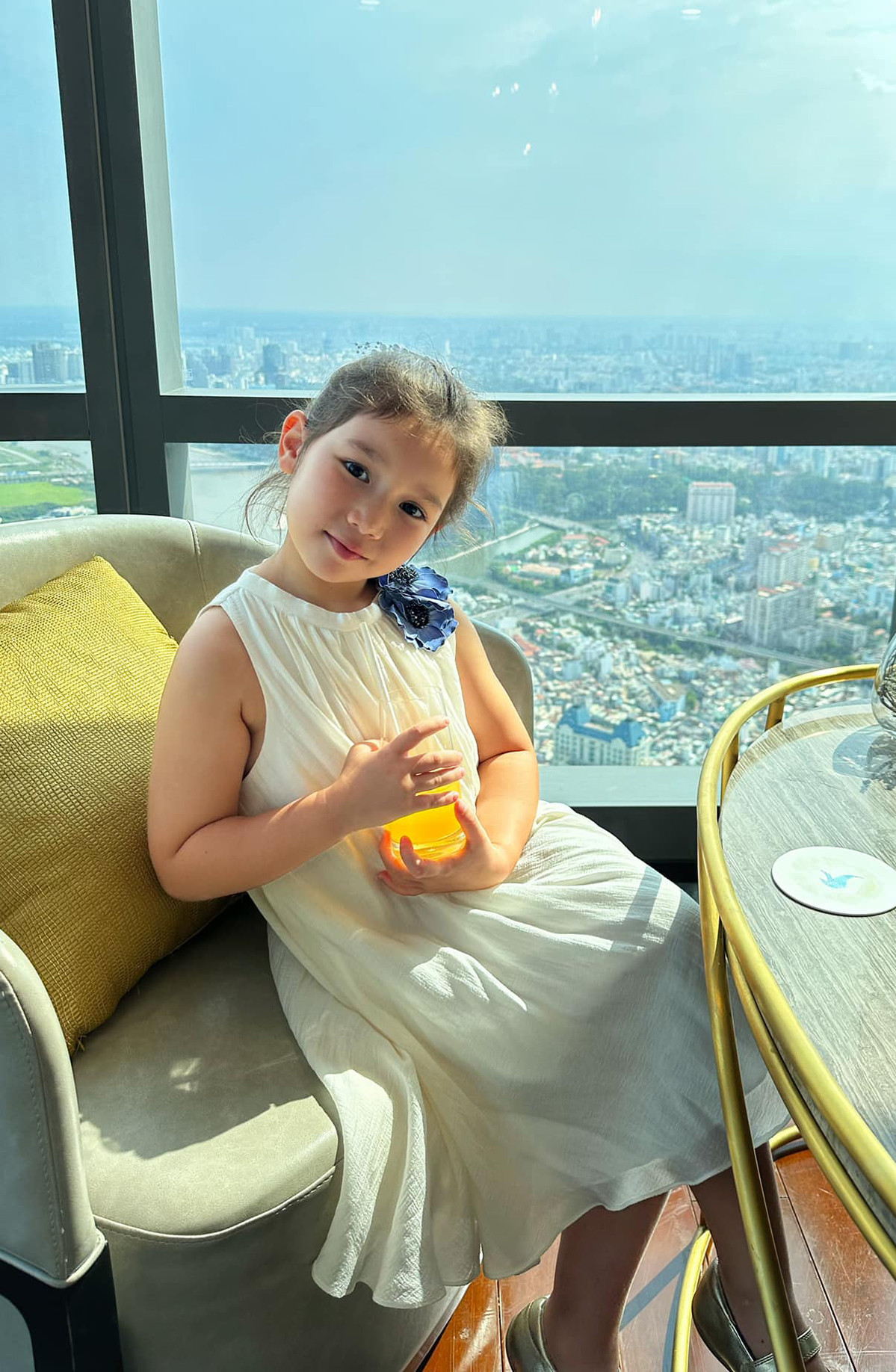 Hà Anh cũng từng chia sẻ rằng Myla rất thích thời trang và thường xuyên tự phối đồ cho mình.