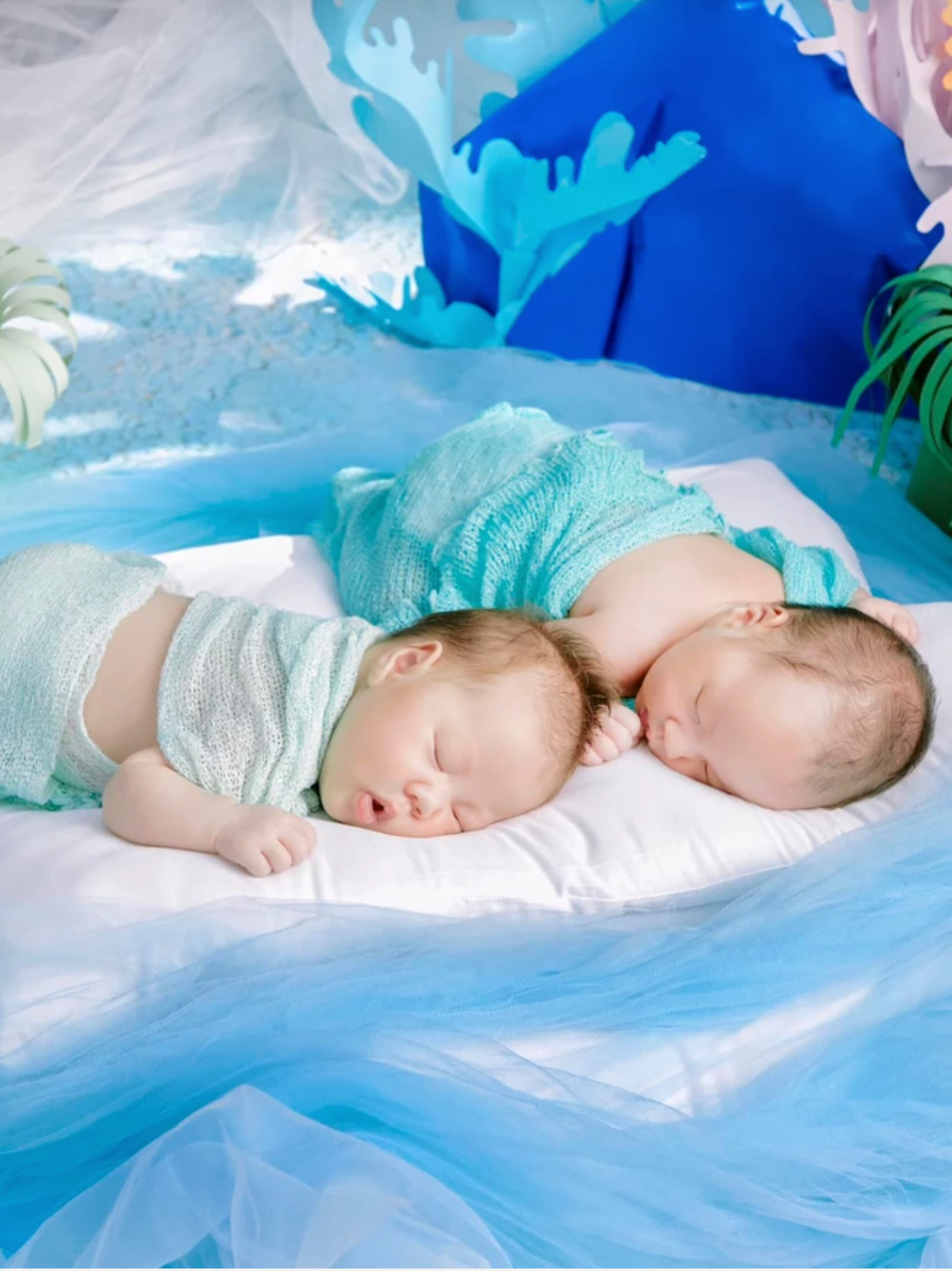 Diễn viên Đỗ Phương Oanh khoe cận hai nhóc tì sinh đôi.