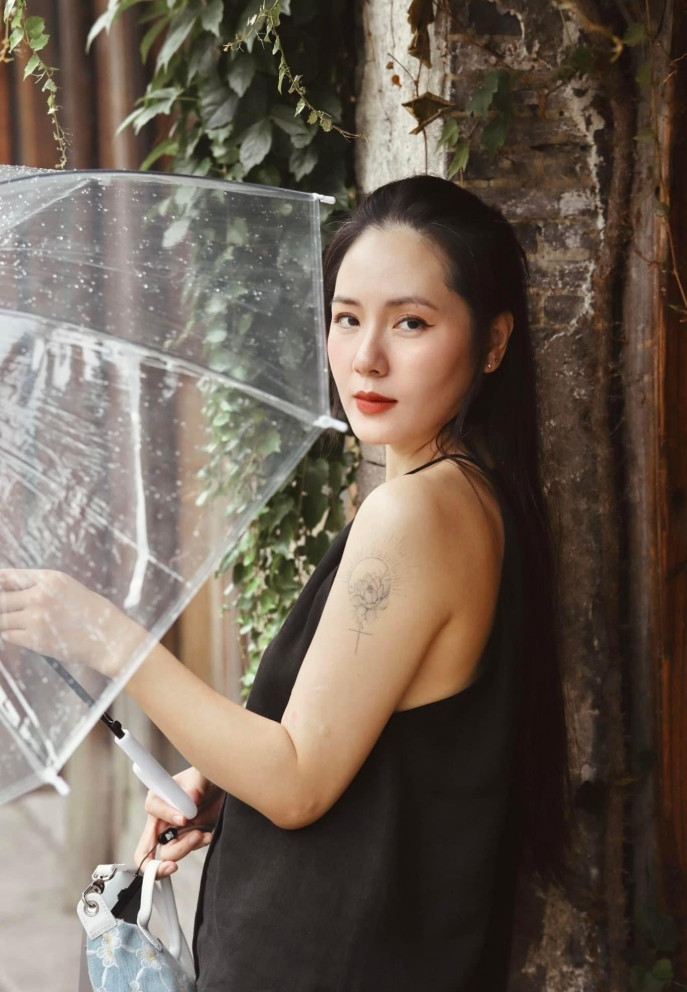 Phương Linh hóa nàng thơ ở Trung Quốc.