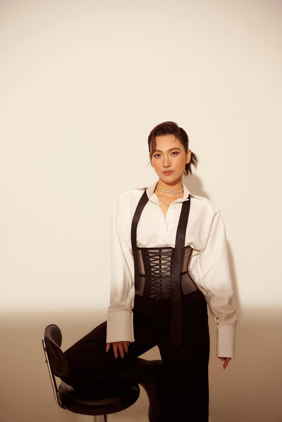 Khuôn mặt thanh tú, đôi mắt có hồn và nụ cười tươi tắn đã giúp cô tạo nên những ấn tượng khó quên trong lòng khán giả. Ảnh: FB Phương Anh Đào