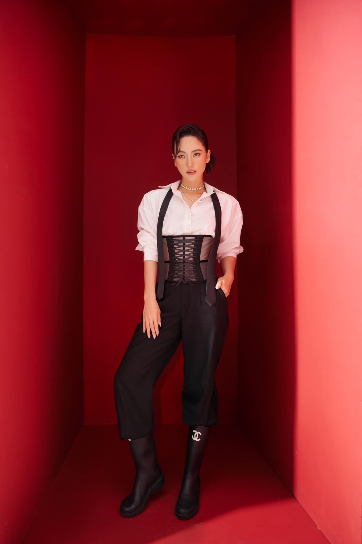 Diễn viên Phương Anh Đào sở hữu một vẻ đẹp rất riêng, vừa dịu dàng lại vừa cuốn hút. Ảnh: FB Phương Anh Đào