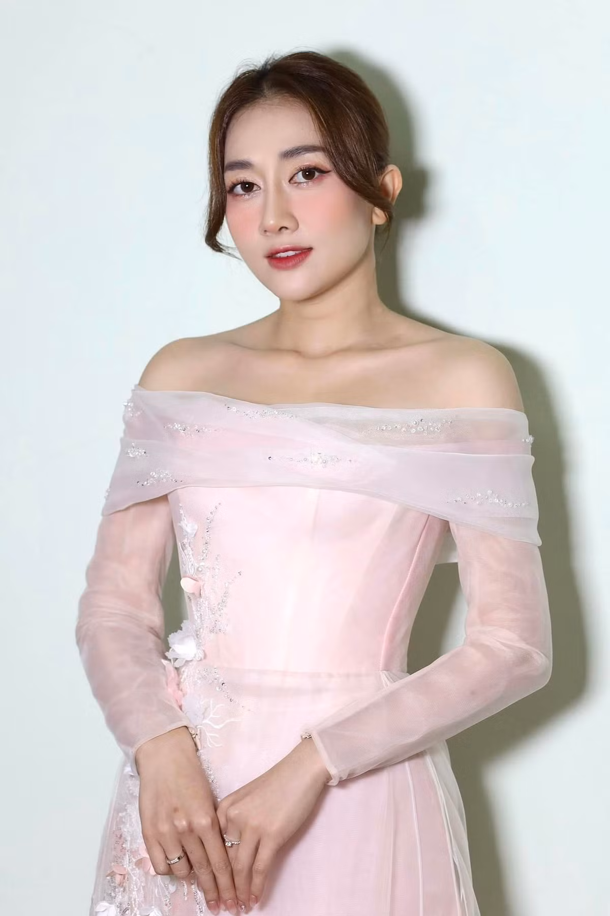 Phương Lan sở hữu vóc dáng khá hoàn hảo, làn da trắng mịn giúp cô luôn tự tin diện những bộ trang phục gợi cảm, khoe trọn vẻ đẹp hình thể. Ảnh: FB Phương Lan