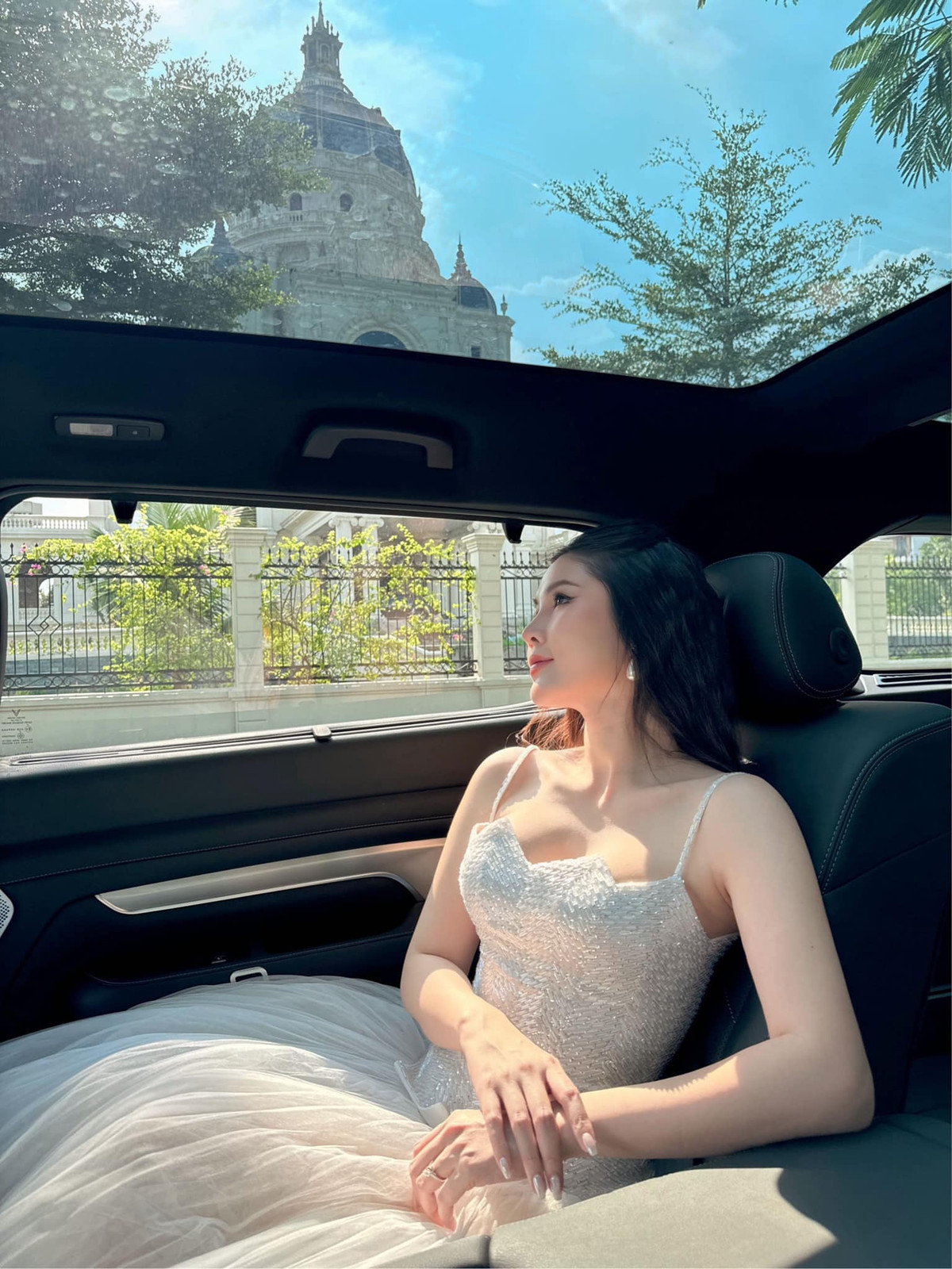 MC Vũ Thu Hoài xinh đẹp như nàng công chúa. Ảnh: FB Vũ Thu Hoài