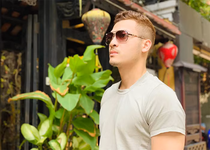 Vũ Tuấn Việt từng học tại trường Sân khấu Điện ảnh ở Hà Nội. (Ảnh: FBNV)