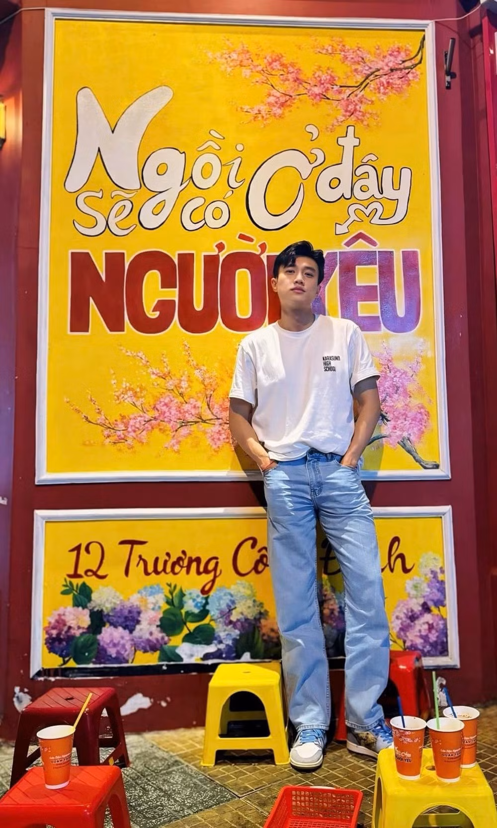 Diễn viên Quốc Trường than: "Đứng mãi chả thấy ai yêu".