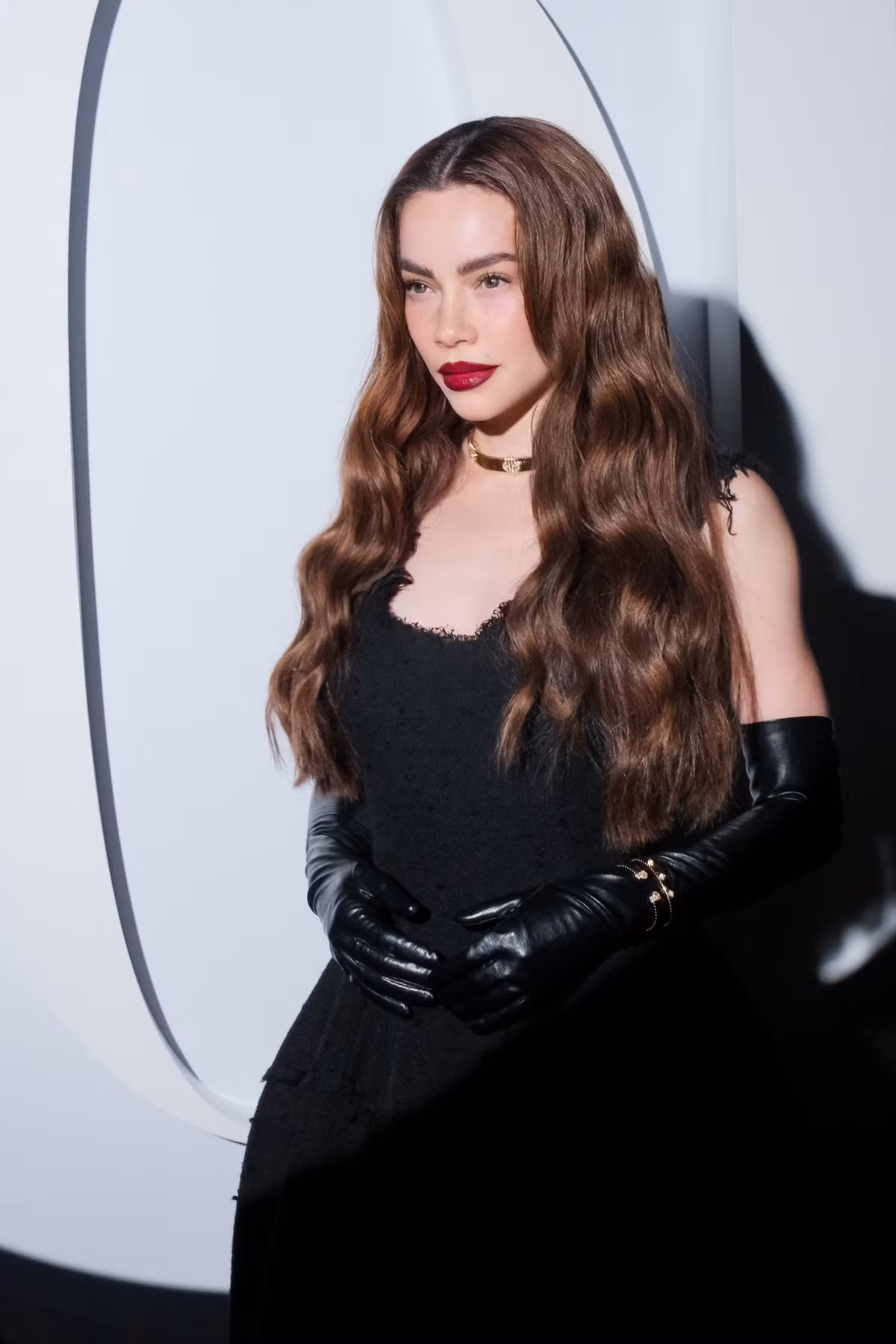 Ca sĩ Hồ Ngọc Hà hóa quý cô cổ điển. Ảnh: FB Ho Ngoc Ha