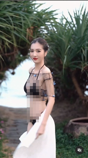 Mê mẩn trước vẻ đẹp của bà xã, giọng ca "Không cảm xúc" phải thốt lên: "Xinh lắm nha!". Điều đó đủ hiểu nam ca sĩ si mê vợ đến nhường nào.