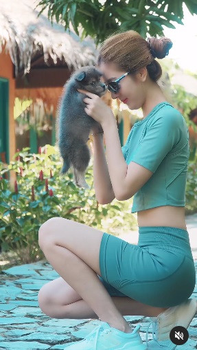 Hôn nhân hạnh phúc khiến mỹ nhân quê Cà Mau ngày càng nhuận sắc.