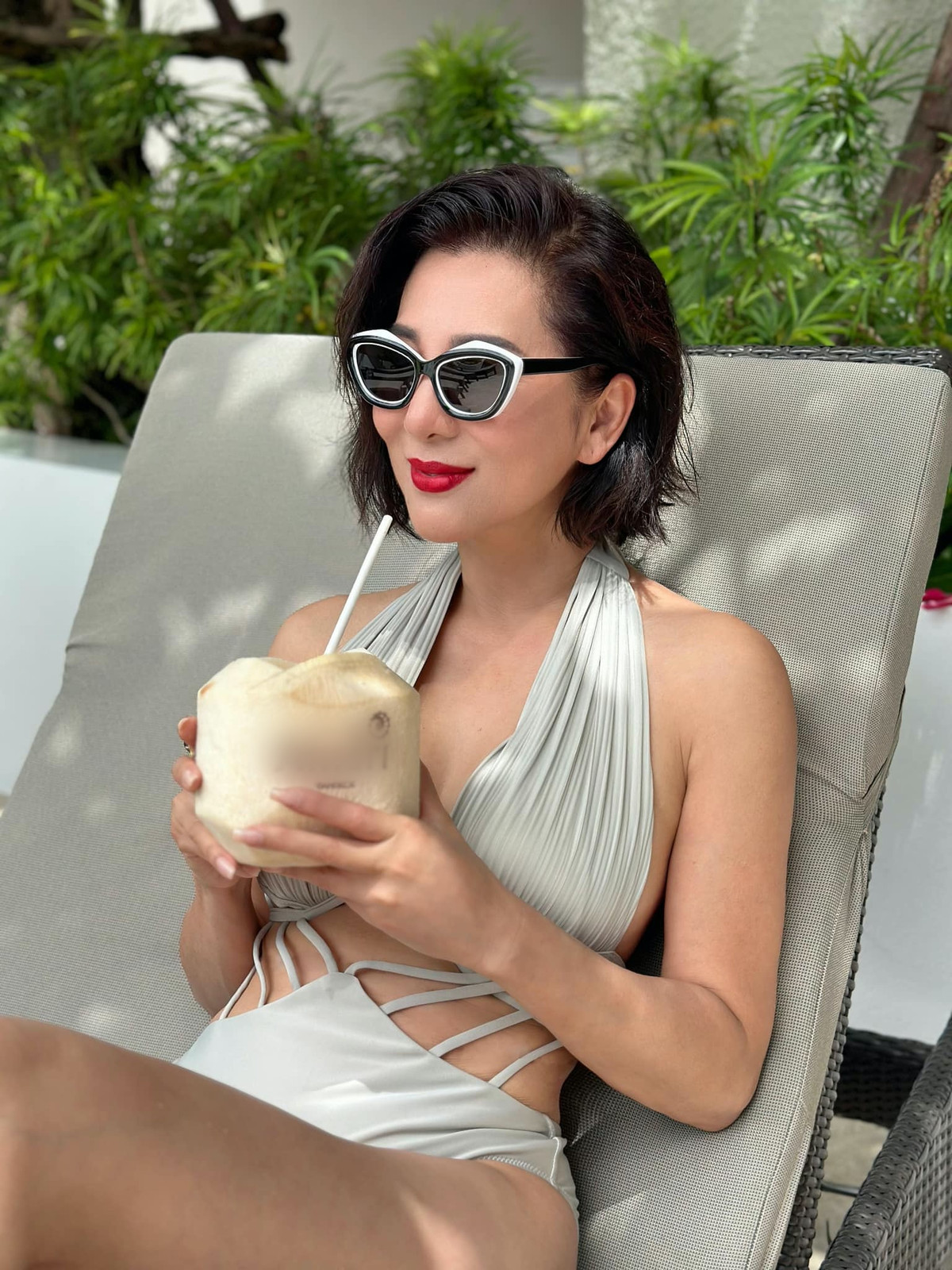 Nữ MC sinh năm 1965 được mệnh danh là "người đẹp không tuổi". Ảnh: FB Nguyen Cao Ky Duyen