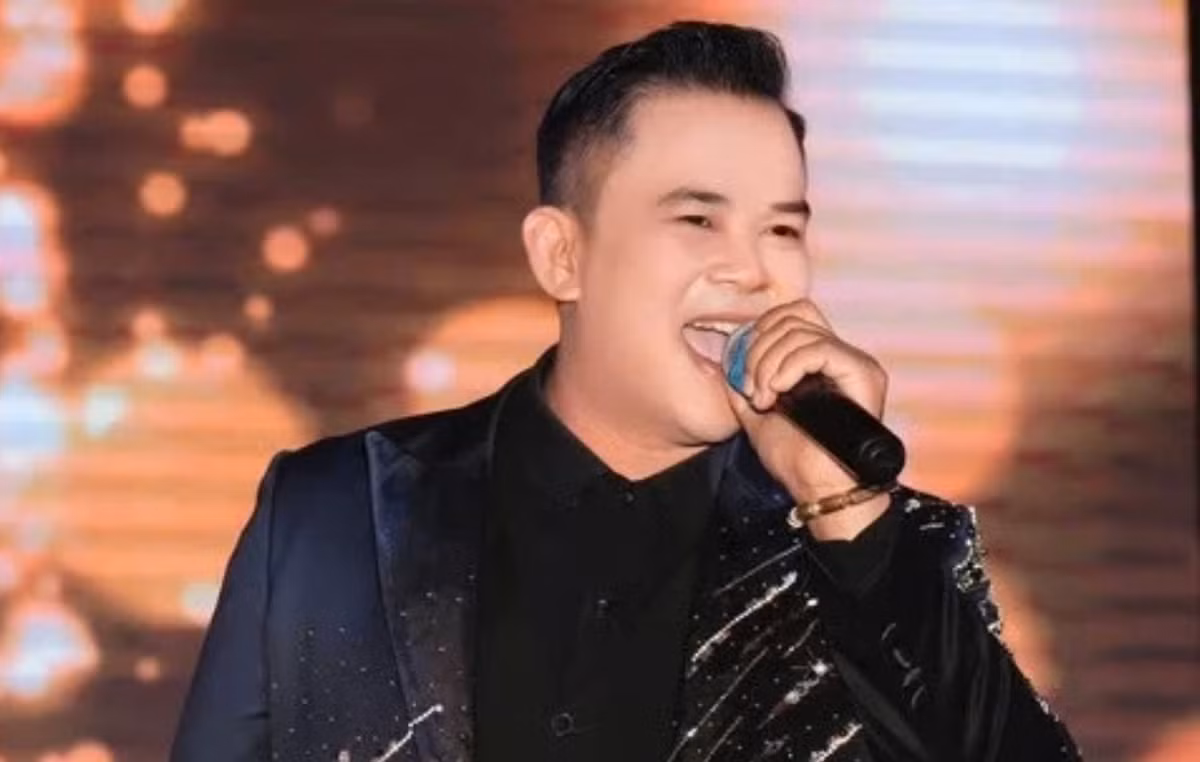 Vụ việc ca sĩ Quốc Kháng bị bắt cùng chủ nhà thuốc Mỹ Châu Phamar gây chấn động dư luận. Theo đó, ngày 5/11, Phòng Cảnh sát điều tra tội phạm về tham nhũng, kinh tế và buôn lậu (PC03) - Công an TP.HCM khởi tố vụ án, khởi tố bị can, lệnh bắt bị can để tạm giam đối với ca sĩ Quốc Kháng (Lê Quốc Kháng), Lê Nguyễn Hoàng Nam về tội lừa đảo chiếm đoạt tài sản; Lê Thị Mỹ Châu (Chủ tịch HĐQT Công ty TNHH đầu tư và phát triển Mỹ Châu Pharmacy Group) về tội đưa hối lộ. Ảnh: ZNews