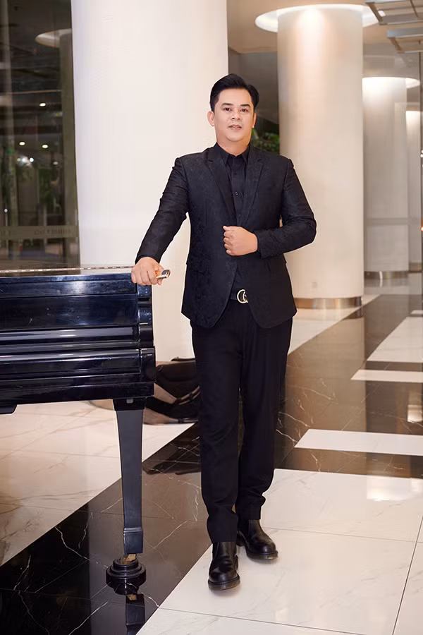 Trước đó, Quốc Kháng còn được biết đến là doanh nhân trong lĩnh vực địa ốc và cũng là “ông chủ” của chuỗi nhà hàng hải sản tại TP.Vũng Tàu. Ảnh: Sức khoẻ và đời sống