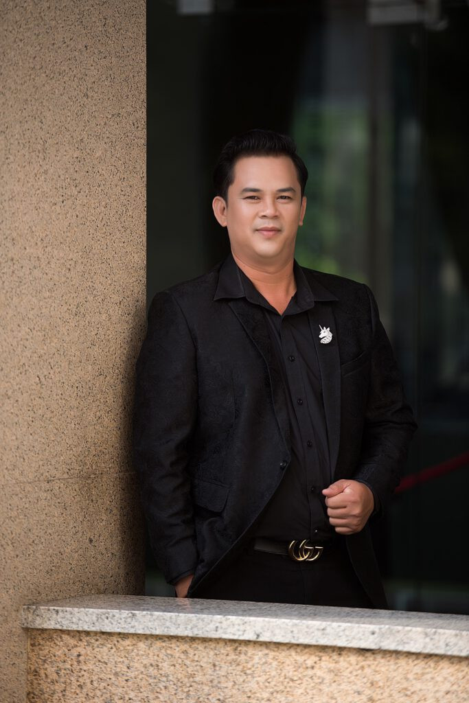 Ngoài các sản phẩm âm nhạc, anh còn quay vlog cùng một số nghệ sĩ hài có tiếng. Ảnh: B&amp;W Media