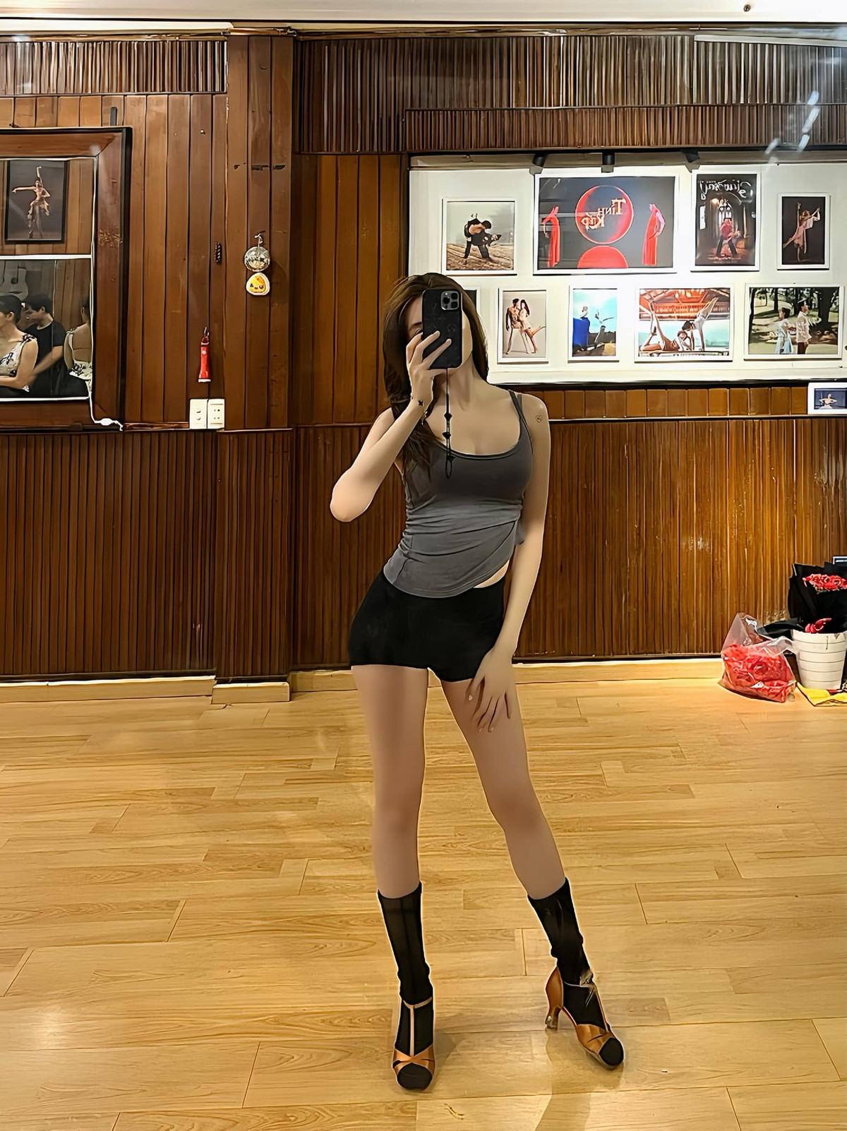 Nữ ca sĩ không ngừng tập luyện mỗi ngày để duy trì sắc vóc nóng bỏng.