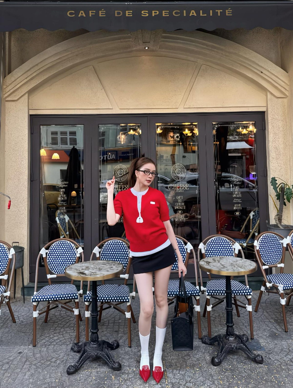 Thiều Bảo Trang được mệnh danh là fashionista của Vbiz vì mặc đẹp và phong cách.