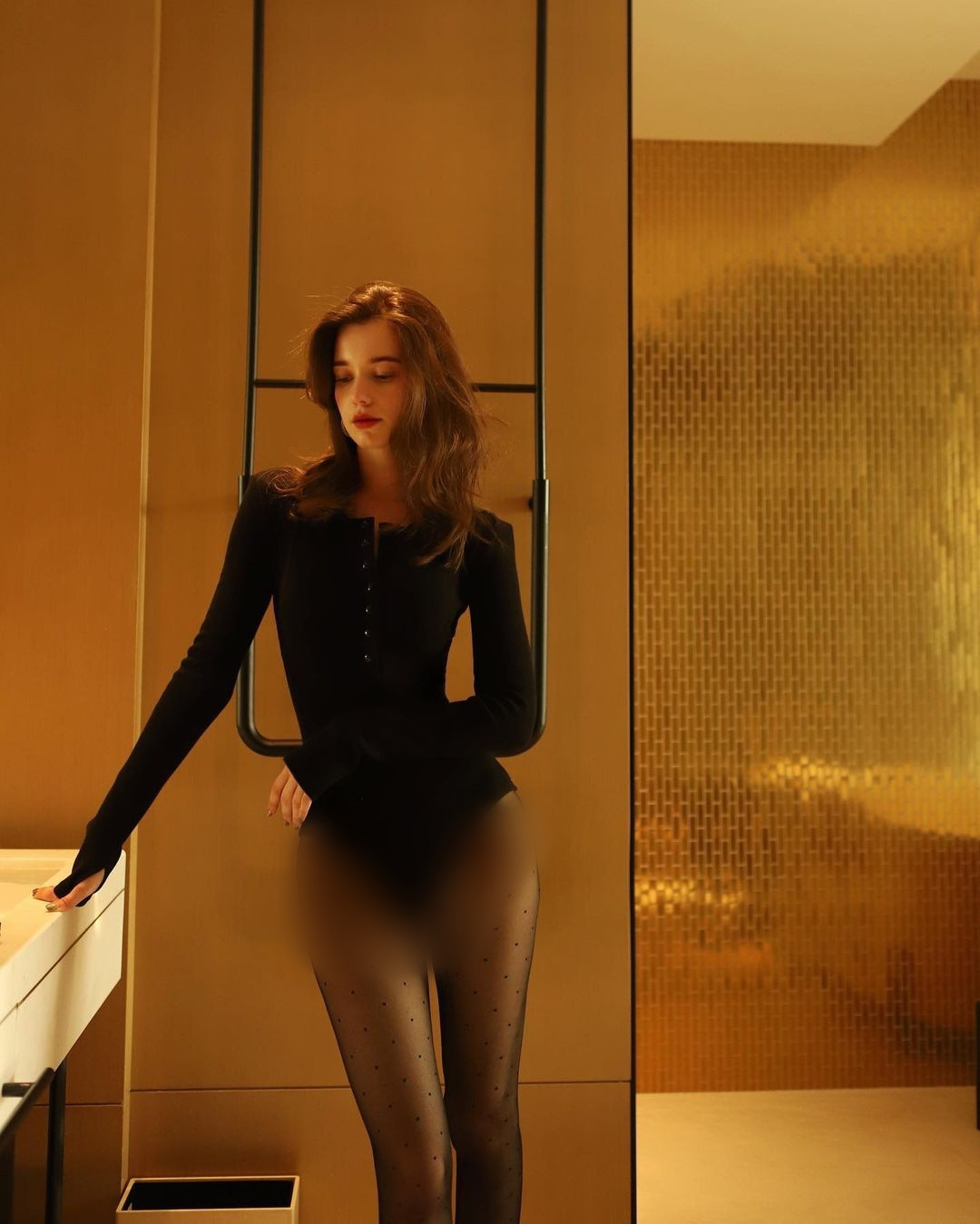 Những hình ảnh Anastasia Cebulska gợi cảm trong bộ trang phục bodysuit đơn giản gây sốt trên mạng xã hội.