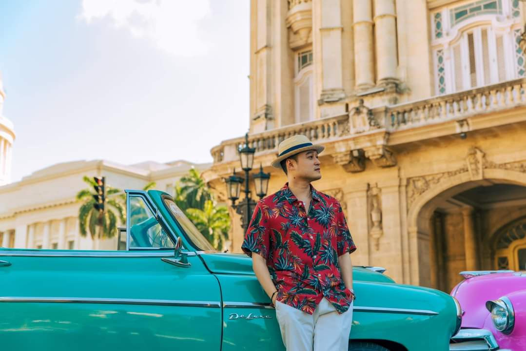 Ca sĩ Quang Vinh du lịch tại Cuba.