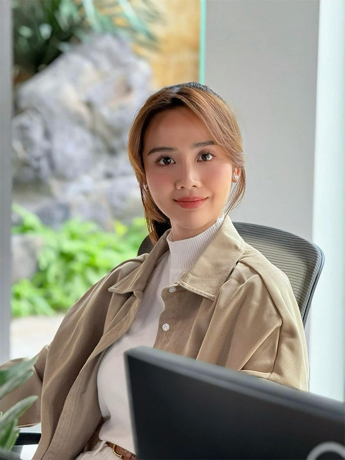 Có lần, diễn viên Huyền Lizzie đã chia sẻ lên trang cá nhân hình ảnh bữa tối của mình chỉ có ớt chuông, cà rốt, dưa chuột và cà chua.