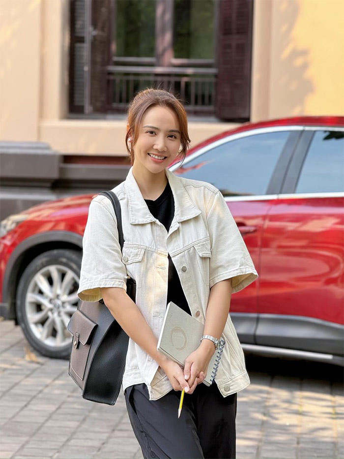 Mục đích của việc ăn kiêng giảm cân của Huyền Lizzie là có một gương mặt nhỏ, đẹp và tỷ lệ cân đối khi lên hình, vào vai Dương trong "Chúng ta của 8 năm sau".