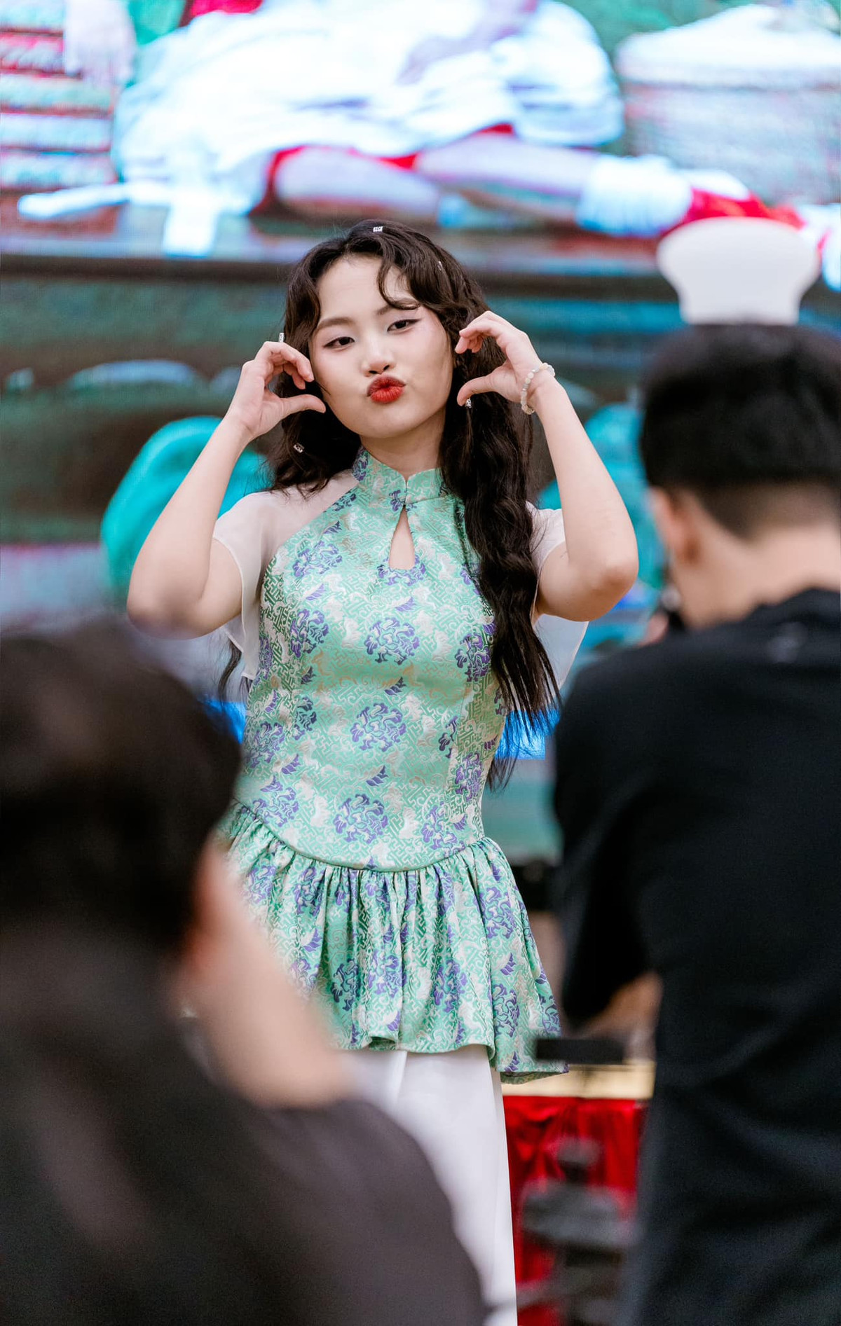 Trong show, Phương Mỹ Chi sẽ trình diễn 10 ca khúc trong album Vũ trụ cò bay. Mỗi đêm diễn kéo dài khoảng 2 tiếng. Ảnh: FB Phương Mỹ Chi