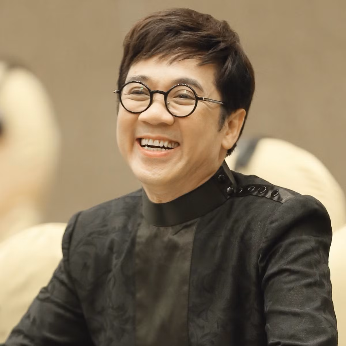 Nam nghệ sĩ từng chia sẻ, anh đã trải qua không dưới 10 mối tình. Tuy nhiên, tất cả những cuộc tình ấy đều không có cái kết trọn vẹn. Ảnh: nguoiduatin.vn