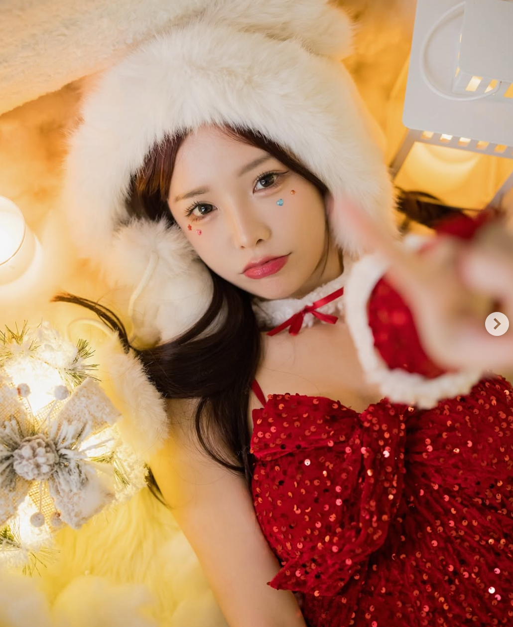 Phong cách thời trang của Fei Fei luôn xoay quanh sự gợi cảm và táo bạo.