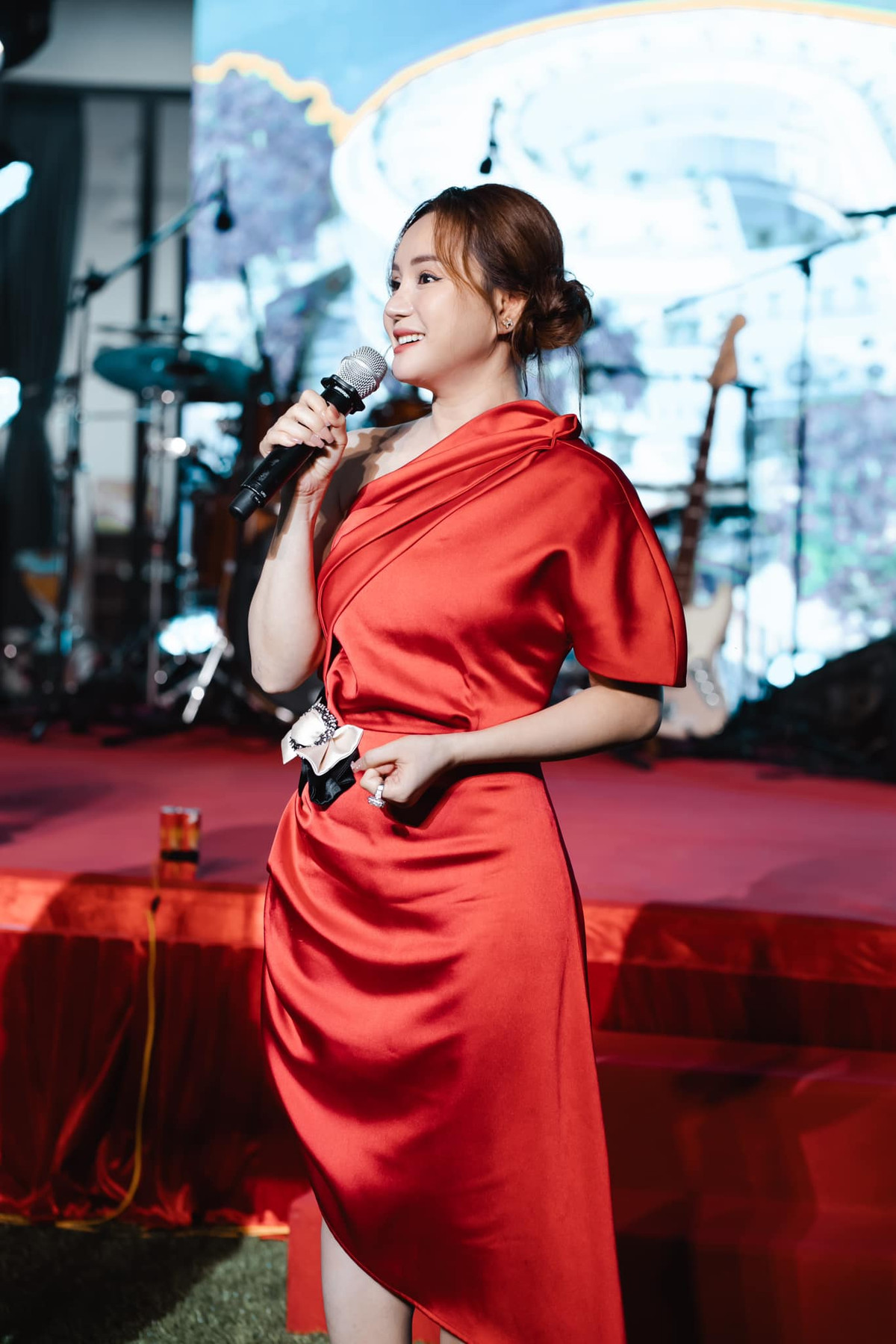 3 năm sau ồn ào bị bôi nhọ, Vy Oanh vẫn giữ được cuộc sống giàu sang, hạnh phúc bên chồng là doanh nhân thành đạt. Ảnh: FB Nguyễn Vy Oanh