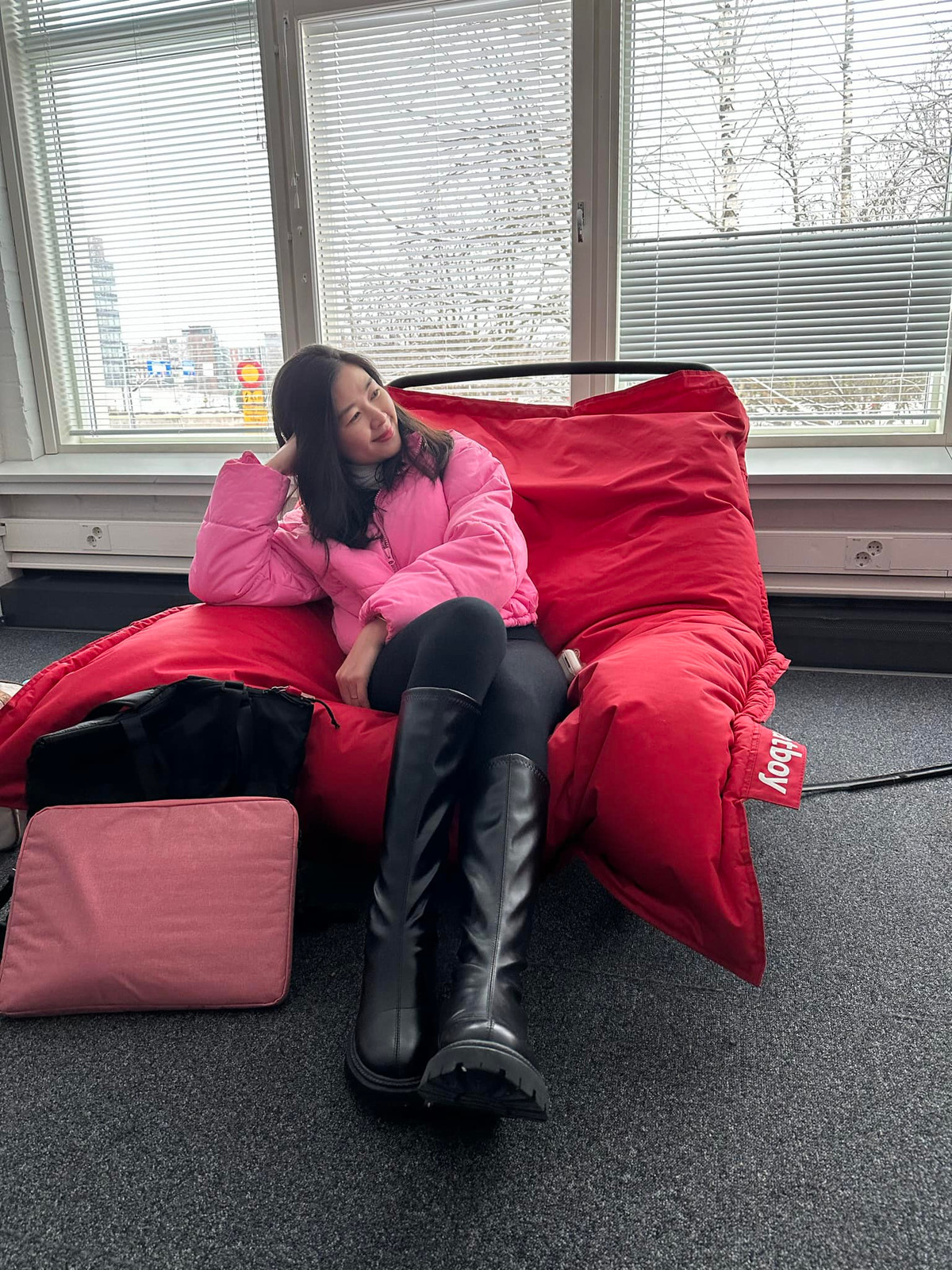 Nhiều người hâm mộ nhận xét rằng, chính vẻ đẹp dịu dàng, đằm thắm, khéo léo của Mạc Anh Thư đã đủ để "trói chân" quý ông đào hoa bậc nhất Vbiz nhiều năm qua. Ảnh: FBNV