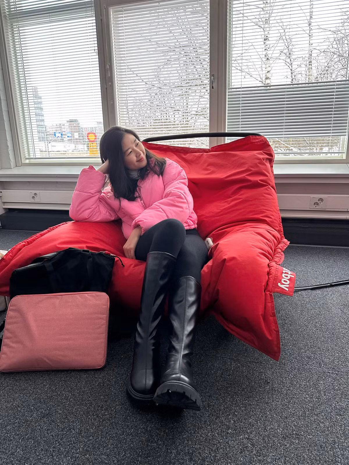 Nhiều người hâm mộ nhận xét rằng, chính vẻ đẹp dịu dàng, đằm thắm, khéo léo của Mạc Anh Thư đã đủ để "trói chân" quý ông đào hoa bậc nhất Vbiz nhiều năm qua. Ảnh: FBNV