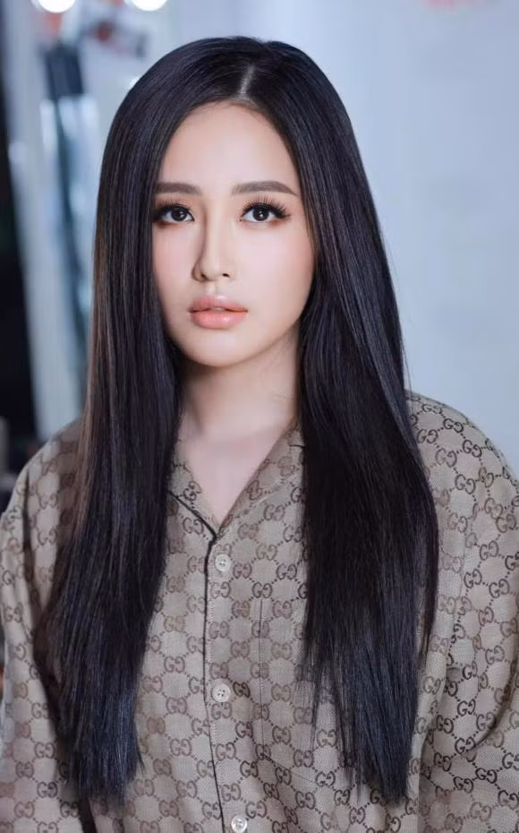  Tin tức sao Việt 8/7: Cận cảnh nhan sắc đỉnh cao của Hoa hậu Mai Phương Thúy.