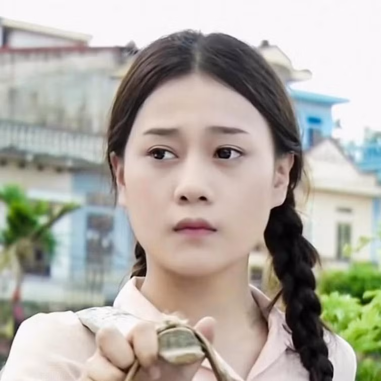 Trước khi trở thành diễn viên có tiếng như hiện tại, Phương Oanh từng gây ấn tượng mạnh với khán giả bởi vẻ đẹp trong veo, thuần khiết. Ảnh: FB Vũ Trụ Phim Việt