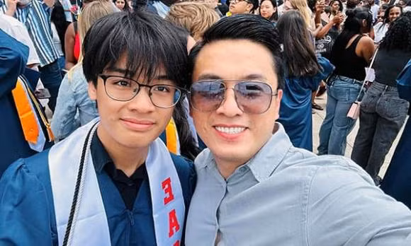 Lam Trường bày tỏ xúc động khi dự lễ tốt nghiệp trung học của con trai.