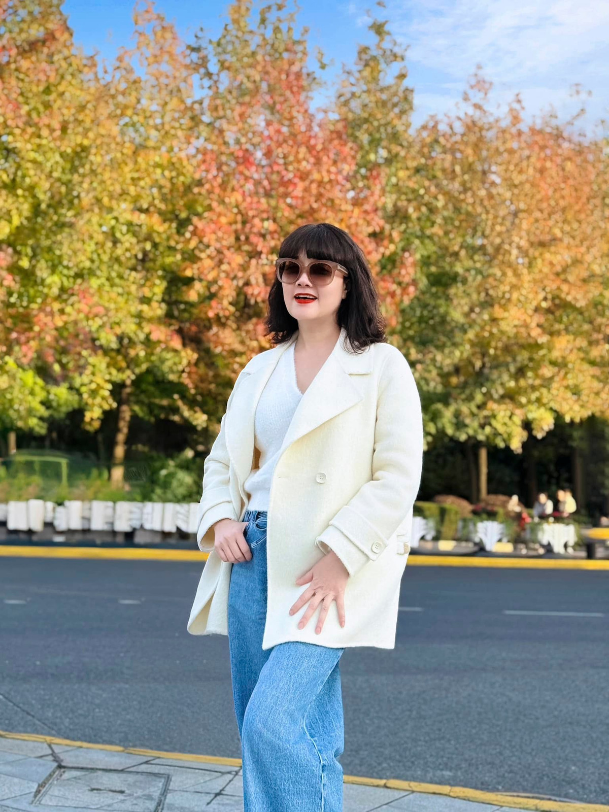 "Em vừa mới có tin vui, mọi người đoán tới đoán lui xem nào", nghệ sĩ Vân Dung viết. Ảnh: FB Vân Dung