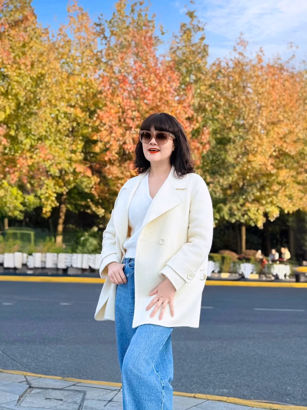 "Em vừa mới có tin vui, mọi người đoán tới đoán lui xem nào", nghệ sĩ Vân Dung viết. Ảnh: FB Vân Dung