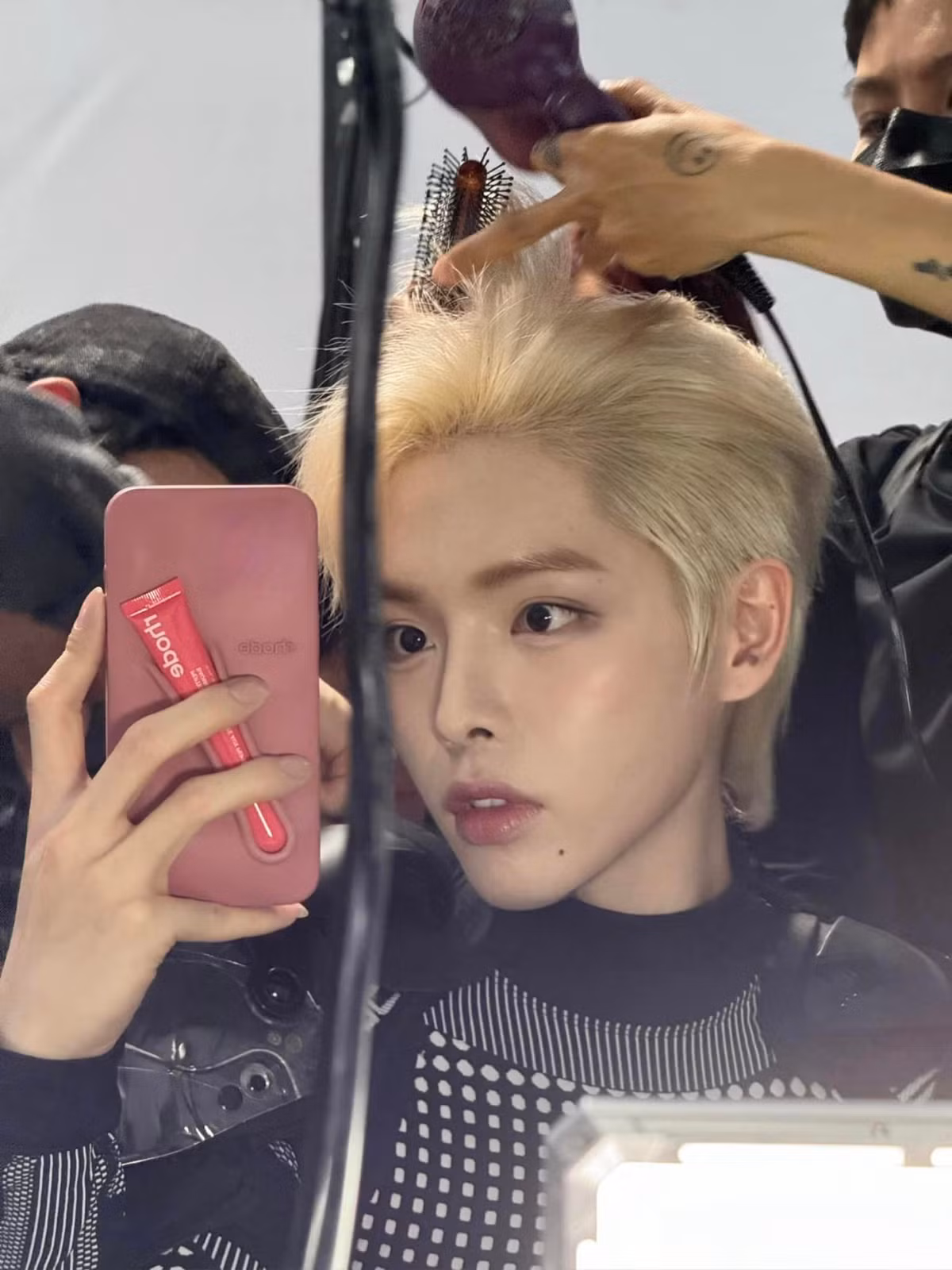 Đức Phúc "xả" ảnh hậu trường. Ảnh: FB Đức Phúc