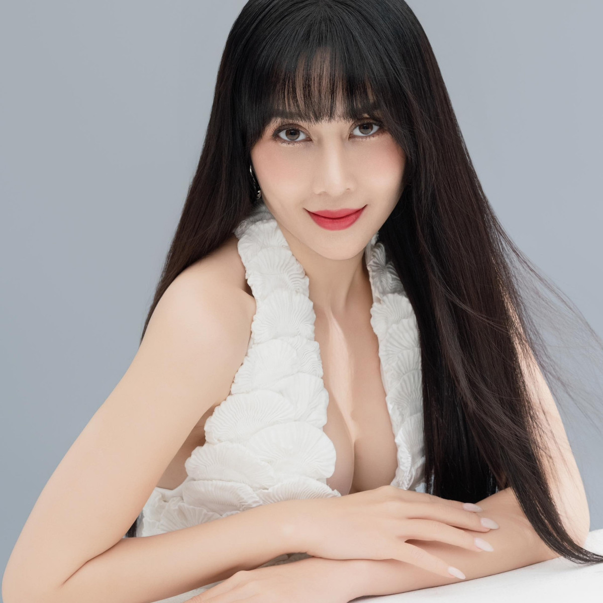 Bà mẹ hai con nhận được nhiều lời khen về nhan sắc ngày càng mặn mà, sắc sảo. Ảnh: FB Lưu Hương Giang