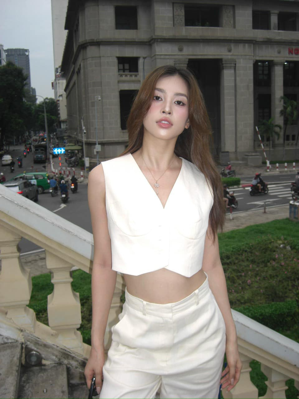 Tiểu Vy chia sẻ: "Là ngày đẹp trời mây xanh nắng vàng".