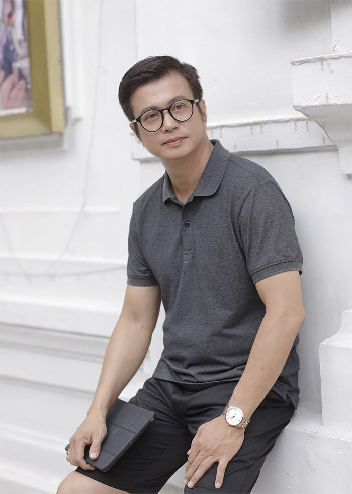 Ở tuổi 50, Bá Anh được nhiều người khen là phong độ, trẻ hơn tuổi.