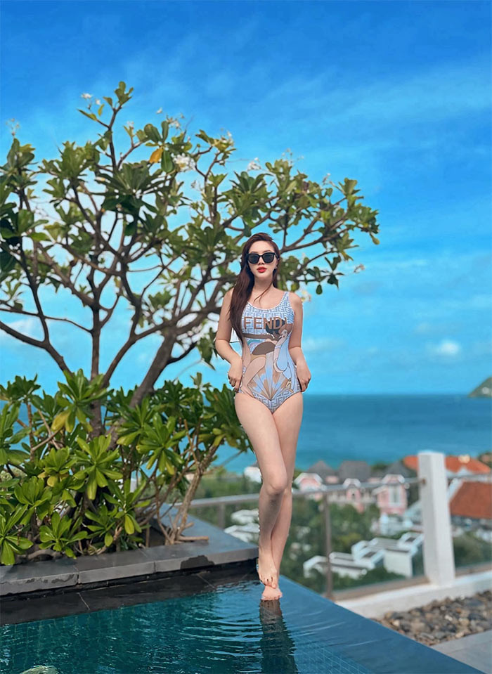 Vóc dáng của bà mẹ một con khiến nhiều người mơ ước. (Ảnh: FB Bảo Thy)