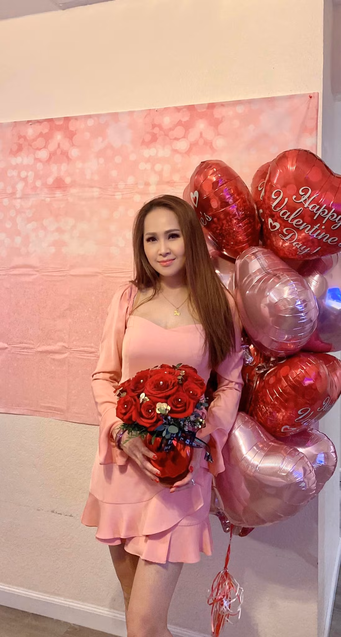 Những năm trở lại đây, Minh Thư làm ca sĩ, vũ công tại California, Mỹ.