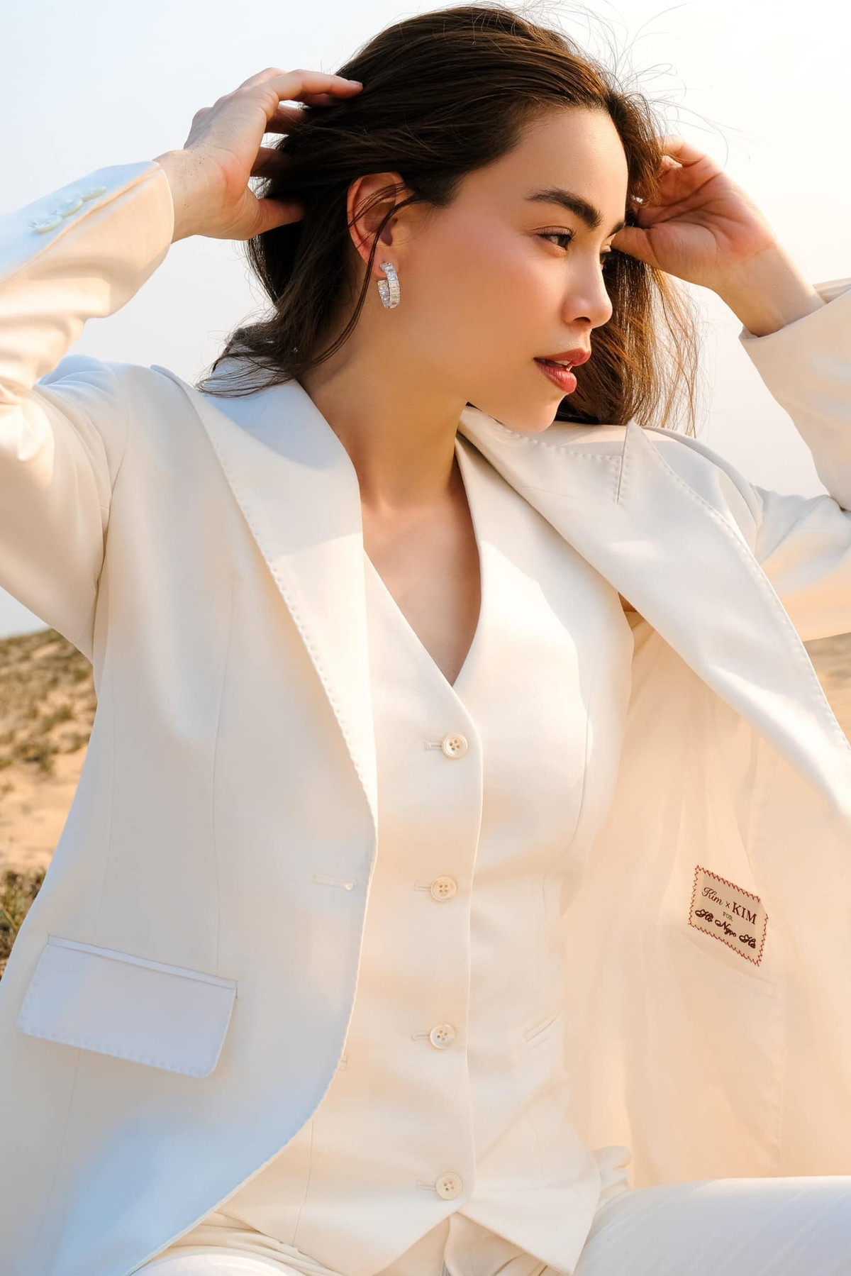 Bộ ảnh nhanh chóng nhận được "cơn mưa" lời khen từ người hâm mộ.