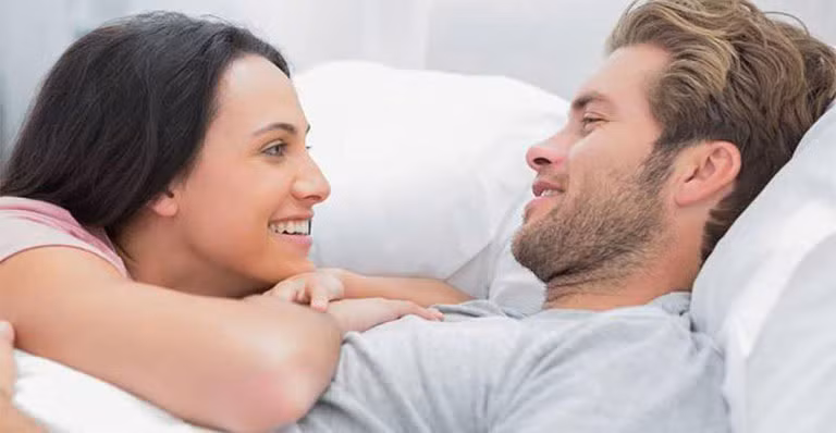  Tốt cho khả năng miễn dịch: Yêu vào buổi sáng giúp tăng sản xuất IgA trong cơ thể. IgA là một loại kháng thể đóng một vai trò quan trọng trong chức năng miễn dịch của màng nhầy. Ảnh minh họa