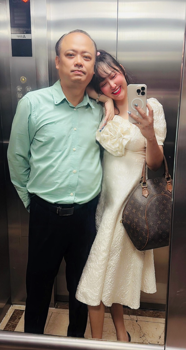 Trên các nền tảng mạng xã hội, cô không ngừng dành những lời khen ngợi bạn trai, nhấn mạnh anh không chỉ đẹp trai mà còn thông minh, tài năng và giàu có. Ảnh: FB Phi Thanh Vân